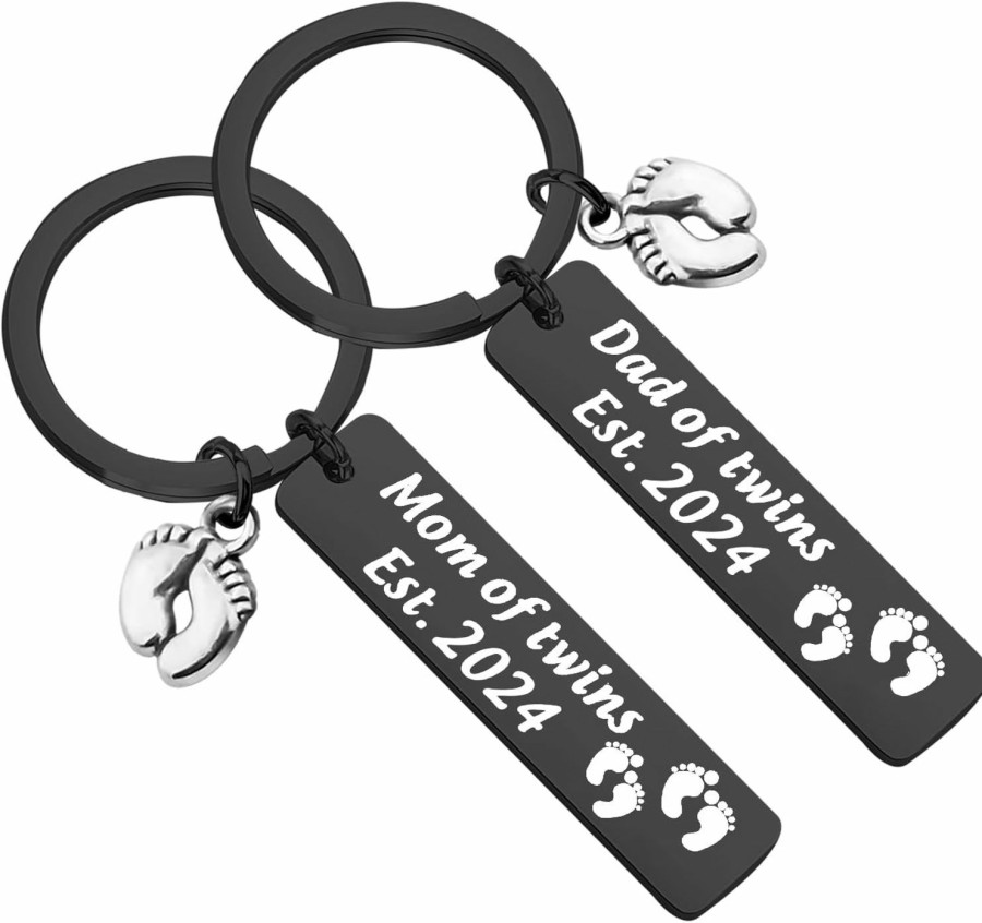 Clearance FUSTMW Fustmw Parents Of Twins Gifts Dad Mom Of Twins Est 2024 Keychain Expecting Parents Gifts Baby Reveal